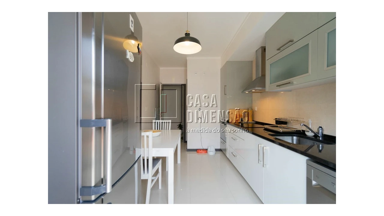Apartamento T1 para Venda em Carnaxide e Queijas Foto 30