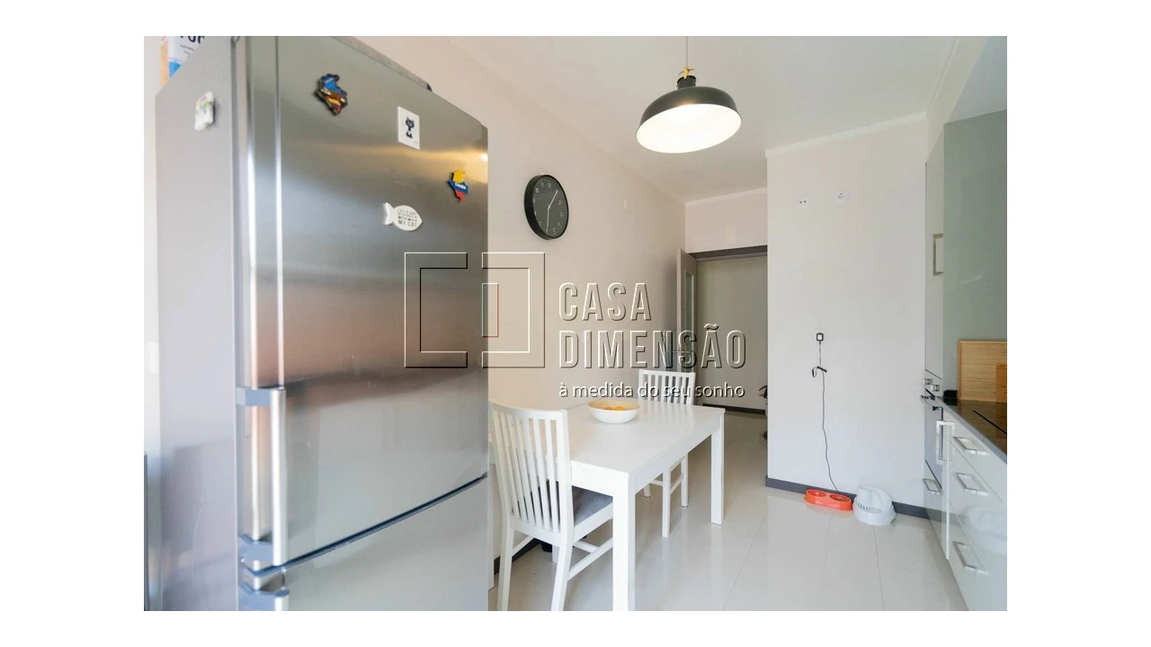 Apartamento T1 para Venda em Carnaxide e Queijas Foto 33