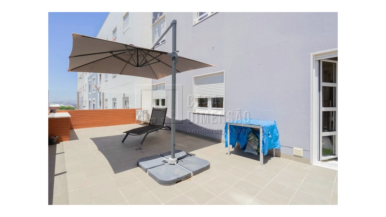 Apartamento T1 para Venda em Carnaxide e Queijas Foto 50