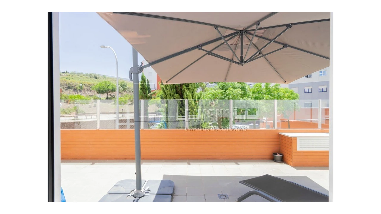 Apartamento T1 para Venda em Carnaxide e Queijas Foto 52