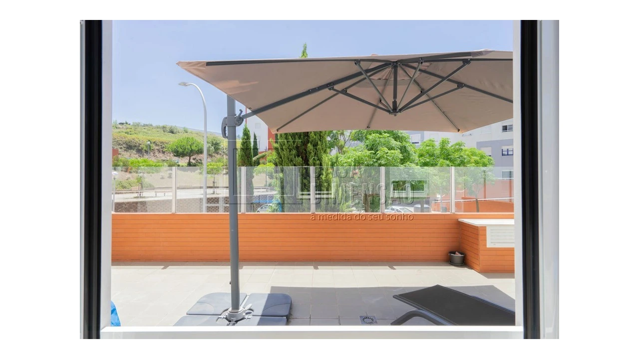 Apartamento T1 para Venda em Carnaxide e Queijas Foto 53