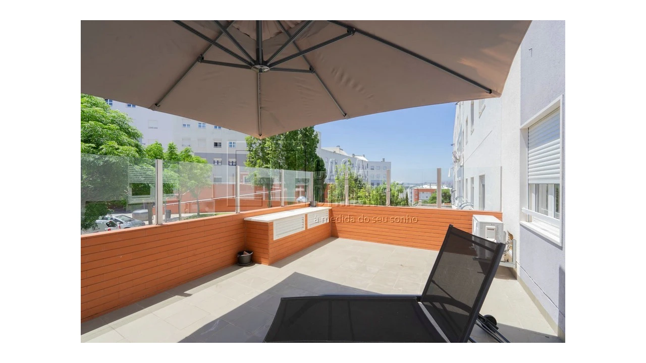 Apartamento T1 para Venda em Carnaxide e Queijas Foto 54