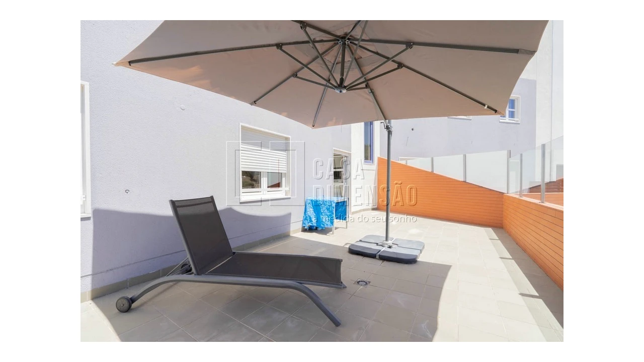 Apartamento T1 para Venda em Carnaxide e Queijas Foto 56