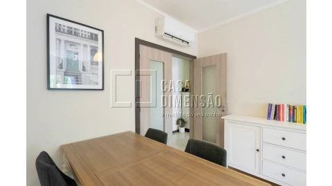 Apartamento T1 para Venda em Carnaxide e Queijas