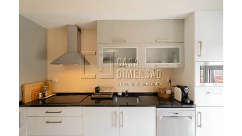 Apartamento T1 para Venda em Carnaxide e Queijas