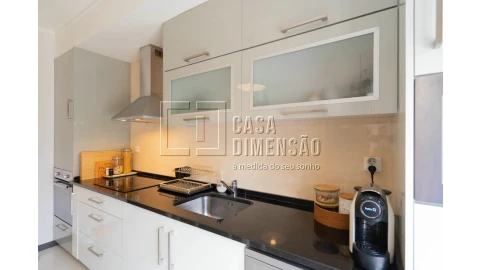 Apartamento T1 para Venda em Carnaxide e Queijas