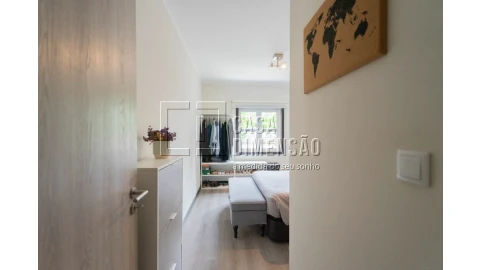 Apartamento T1 para Venda em Carnaxide e Queijas