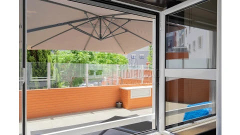 Apartamento T1 para Venda em Carnaxide e Queijas