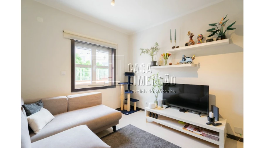 Apartamento T1 para Venda em Carnaxide e Queijas Foto 10