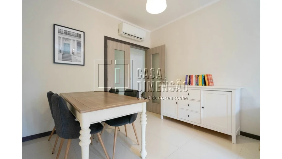 Apartamento T1 para Venda em Carnaxide e Queijas Foto 19