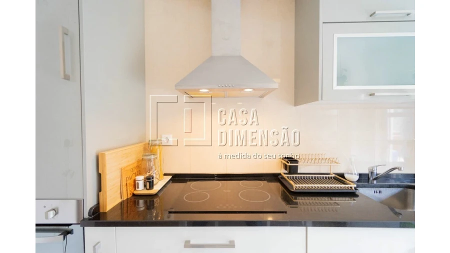 Apartamento T1 para Venda em Carnaxide e Queijas Foto 28