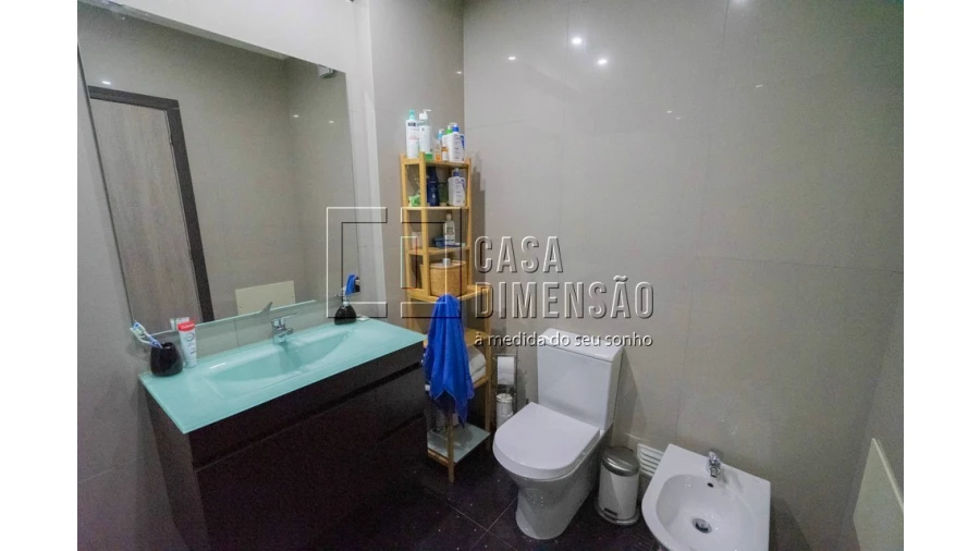 Apartamento T1 para Venda em Carnaxide e Queijas Foto 46