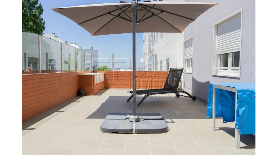 Apartamento T1 para Venda em Carnaxide e Queijas Foto 49