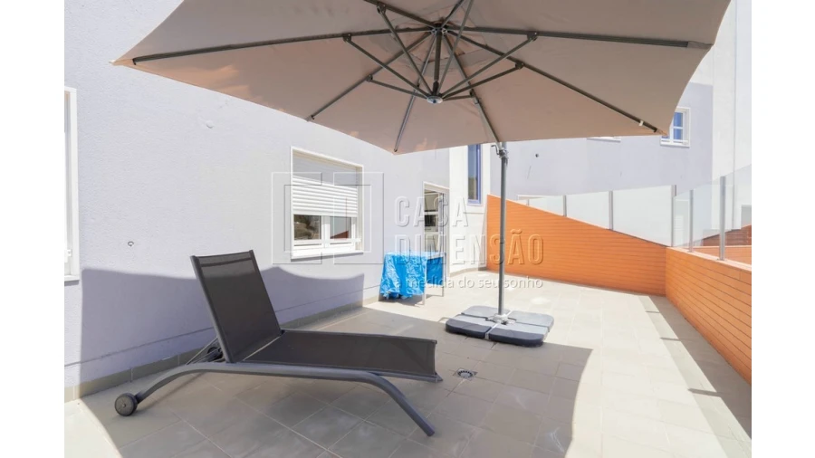 Apartamento T1 para Venda em Carnaxide e Queijas Foto 56