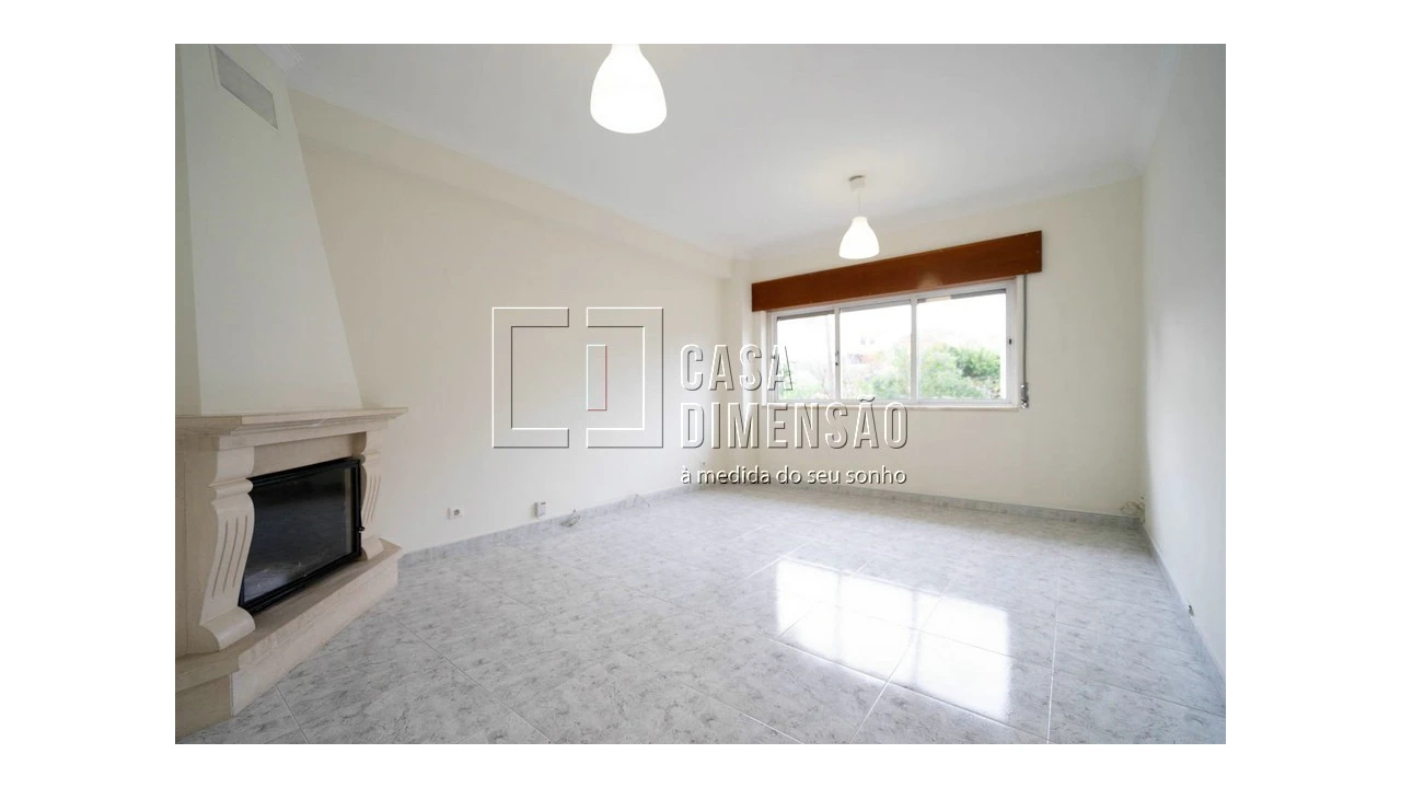 Apartamento T2 para Venda em Barcarena Foto 2