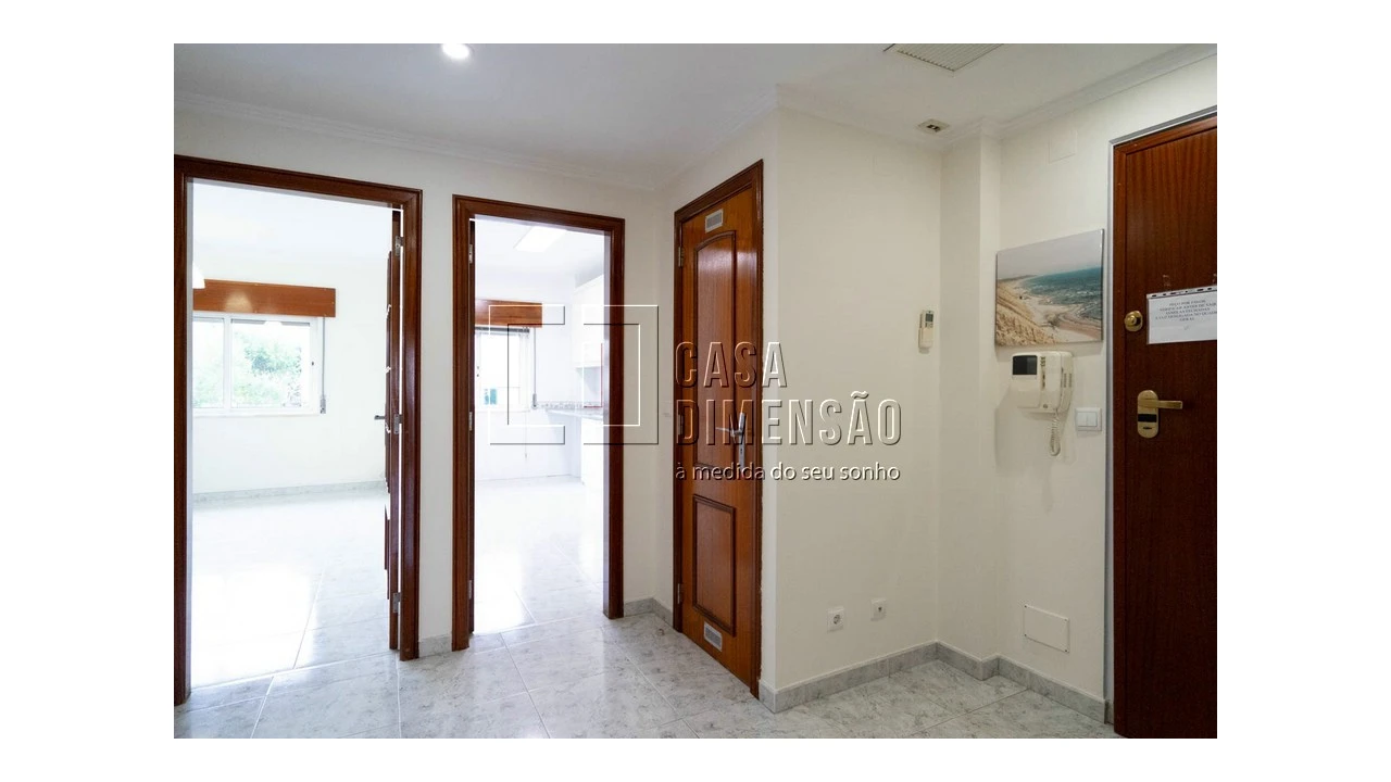 Apartamento T2 para Venda em Barcarena Foto 5