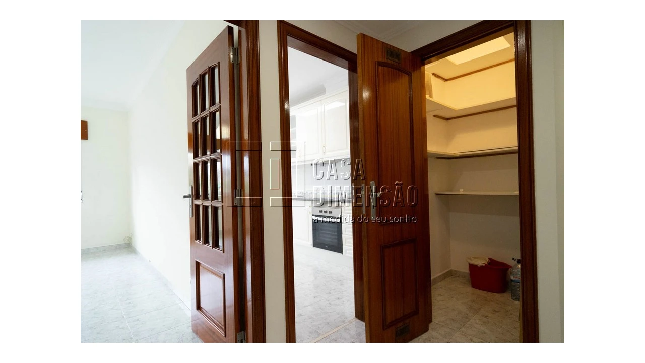 Apartamento T2 para Venda em Barcarena Foto 10