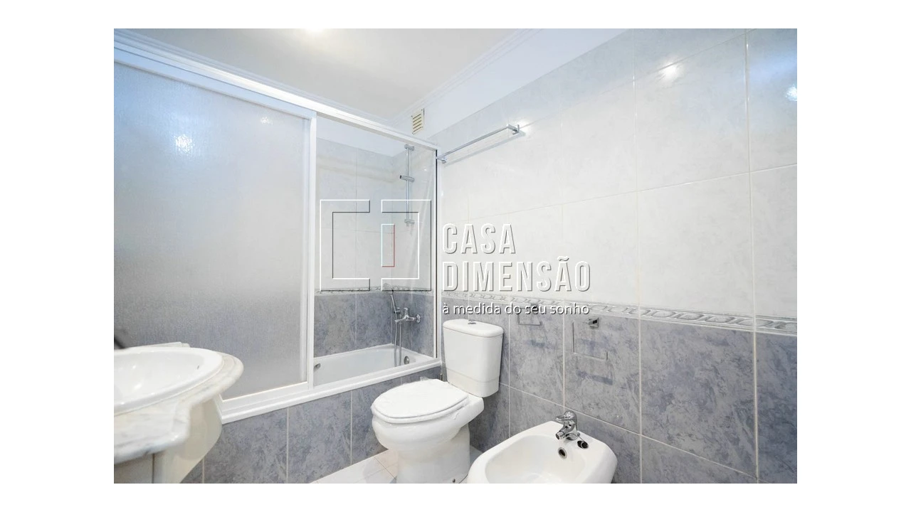 Apartamento T2 para Venda em Barcarena Foto 11