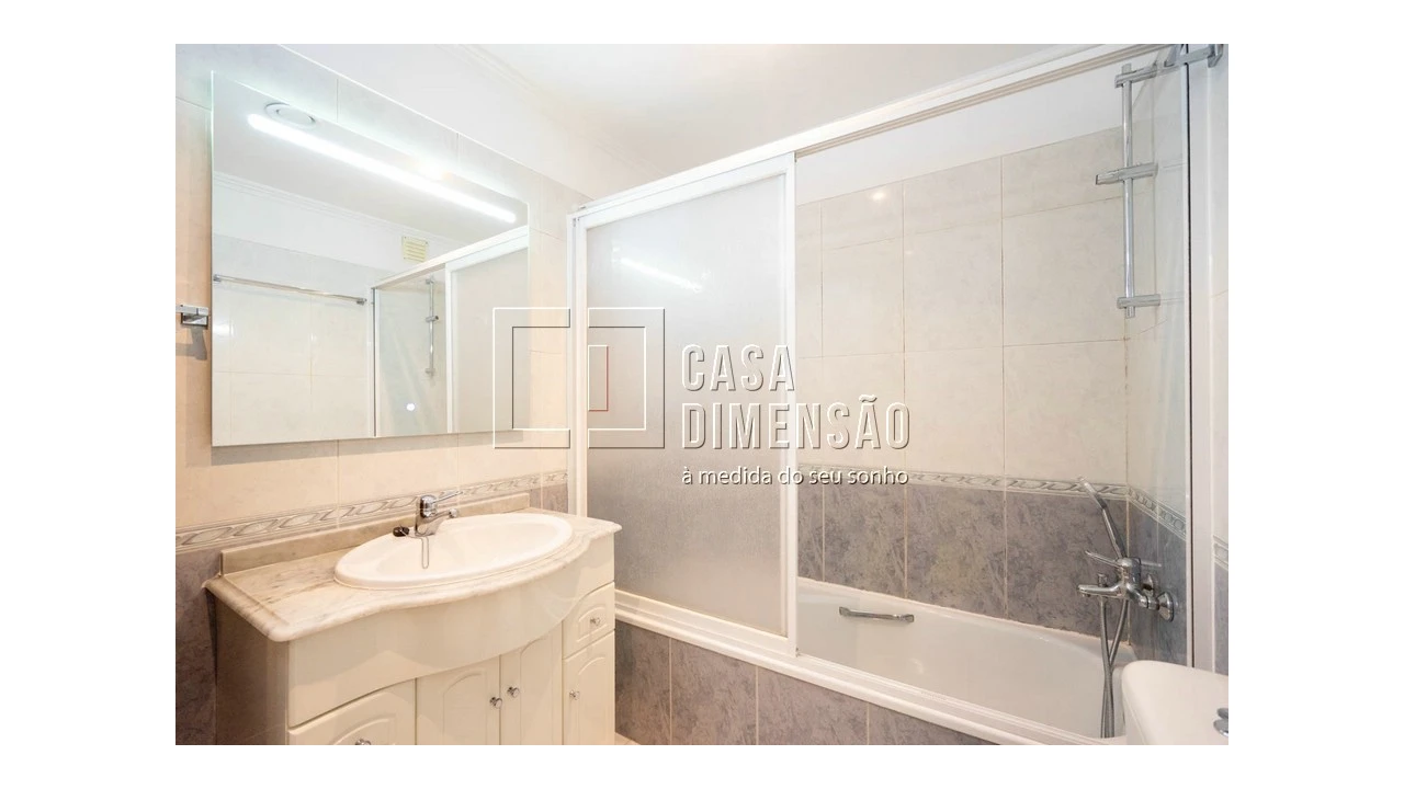 Apartamento T2 para Venda em Barcarena Foto 12