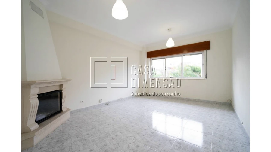 Apartamento T2 para Venda em Barcarena Foto 2