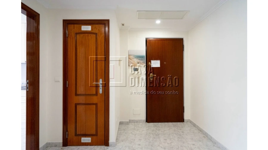 Apartamento T2 para Venda em Barcarena Foto 4