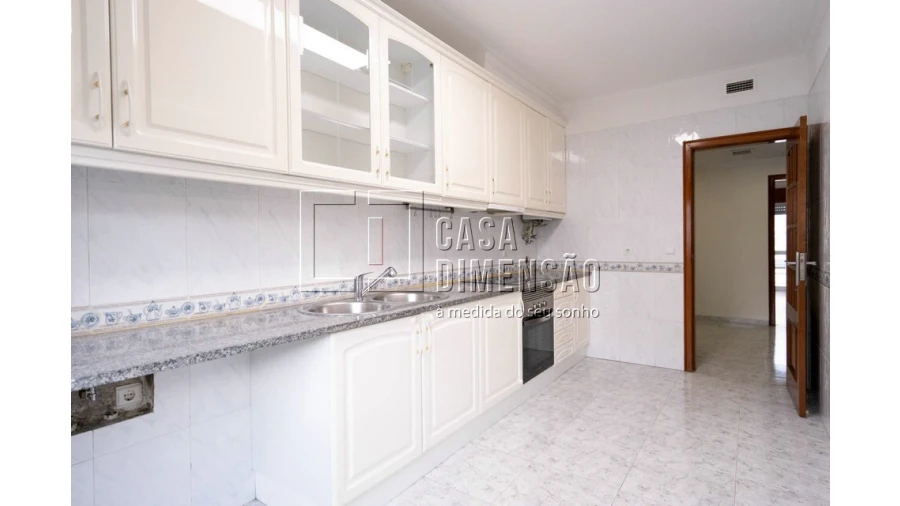Apartamento T2 para Venda em Barcarena Foto 9