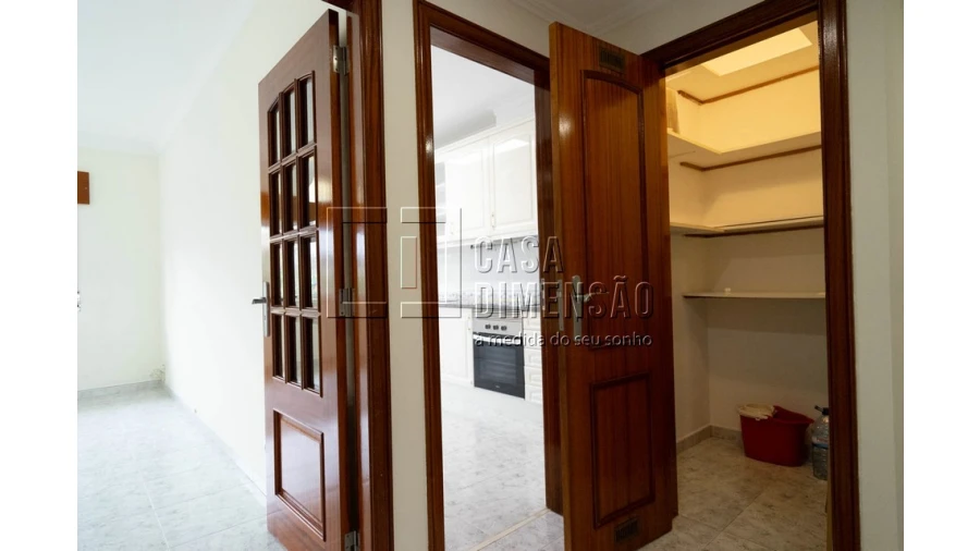 Apartamento T2 para Venda em Barcarena Foto 10
