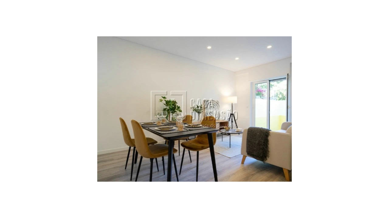 Apartamento T3 para Venda em Benfica Foto 3
