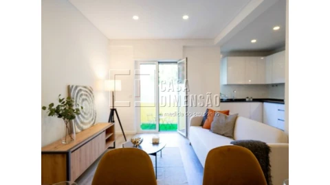Apartamento T3 para Venda em Benfica