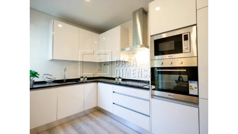 Apartamento T3 para Venda em Benfica