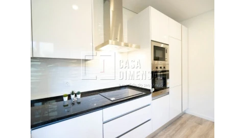 Apartamento T3 para Venda em Benfica