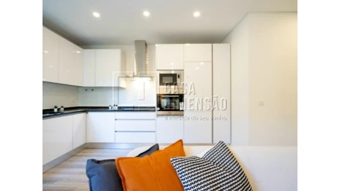 Apartamento T3 para Venda em Benfica