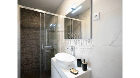 Apartamento T3 para Venda em Benfica