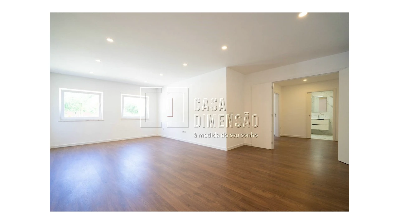 Apartamento T1 para Venda em Carnaxide e Queijas Foto 1