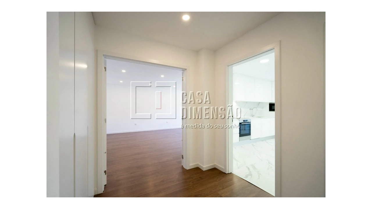 Apartamento T1 para Venda em Carnaxide e Queijas Foto 2