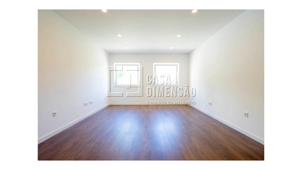 Apartamento T1 para Venda em Carnaxide e Queijas Foto 7