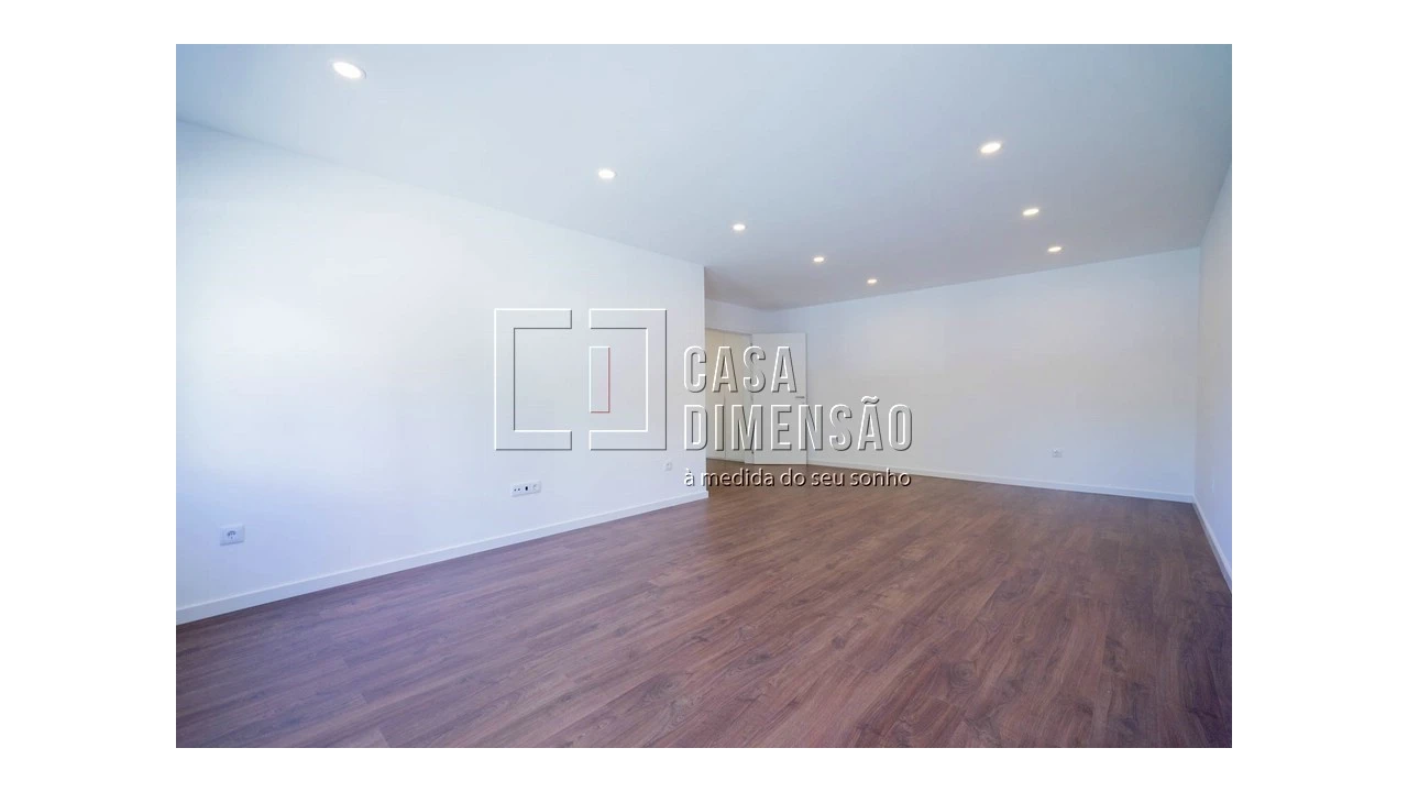 Apartamento T1 para Venda em Carnaxide e Queijas Foto 10