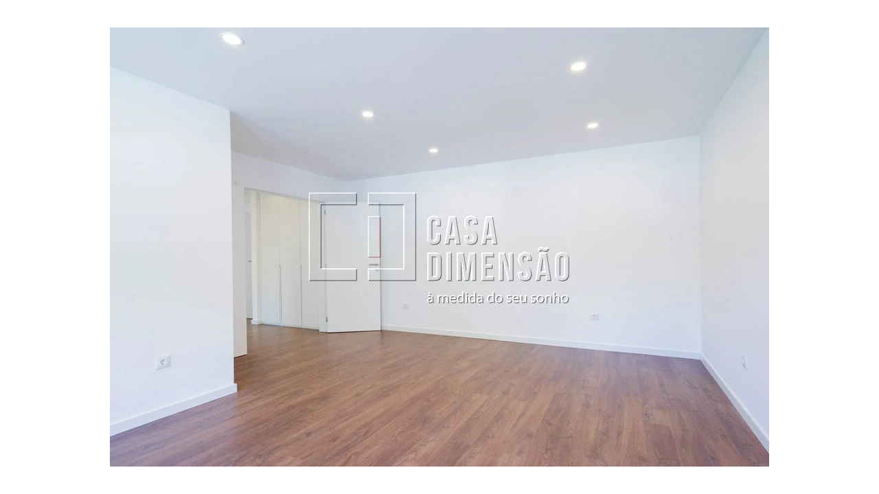 Apartamento T1 para Venda em Carnaxide e Queijas Foto 11