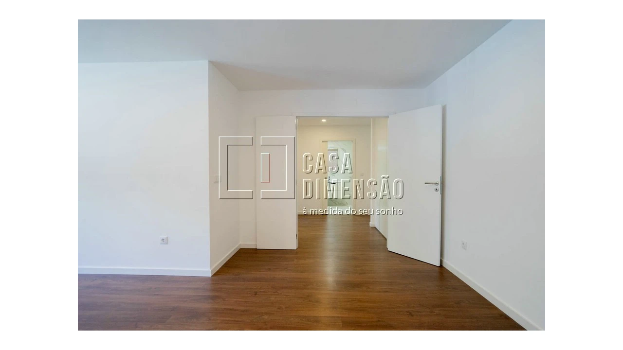 Apartamento T1 para Venda em Carnaxide e Queijas Foto 12