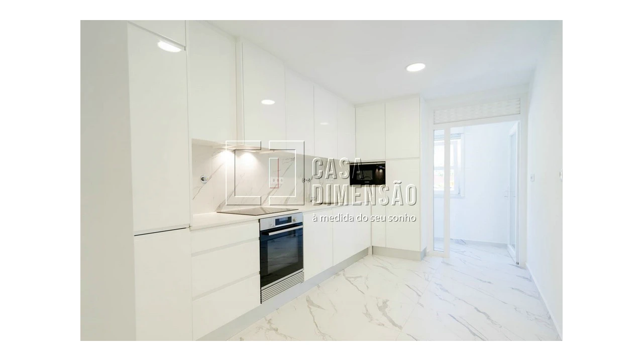 Apartamento T1 para Venda em Carnaxide e Queijas Foto 14