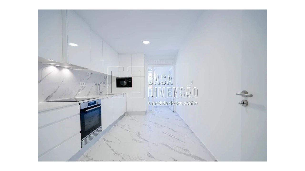 Apartamento T1 para Venda em Carnaxide e Queijas Foto 16