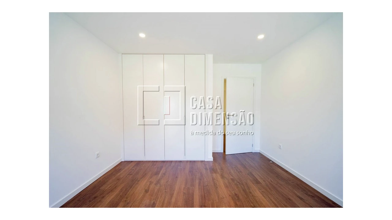 Apartamento T1 para Venda em Carnaxide e Queijas Foto 26