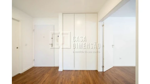 Apartamento T1 para Venda em Carnaxide e Queijas