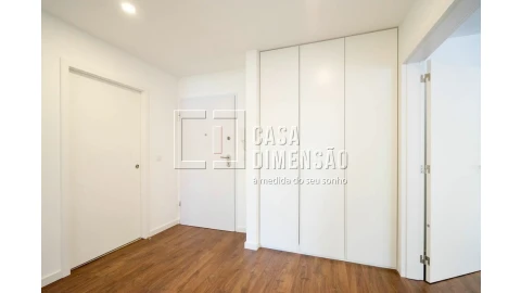Apartamento T1 para Venda em Carnaxide e Queijas