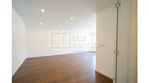 Apartamento T1 para Venda em Carnaxide e Queijas