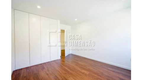 Apartamento T1 para Venda em Carnaxide e Queijas
