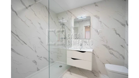Apartamento T1 para Venda em Carnaxide e Queijas