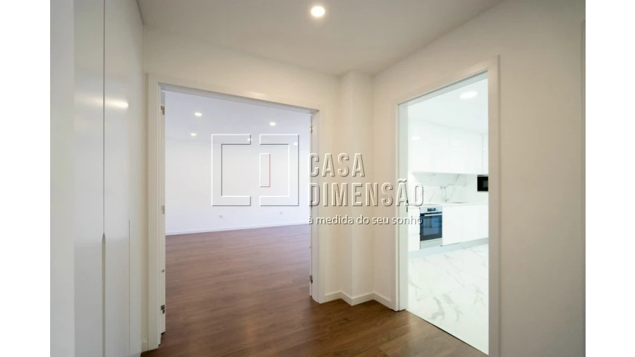 Apartamento T1 para Venda em Carnaxide e Queijas Foto 2
