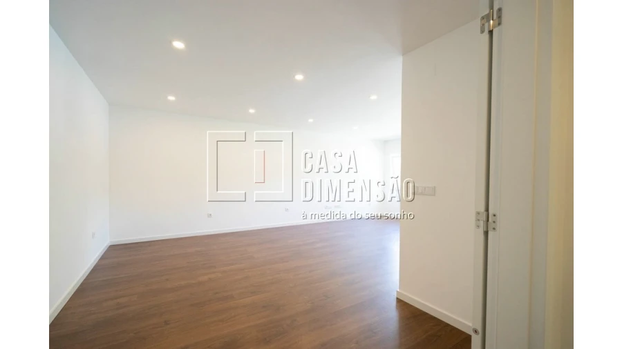 Apartamento T1 para Venda em Carnaxide e Queijas Foto 6