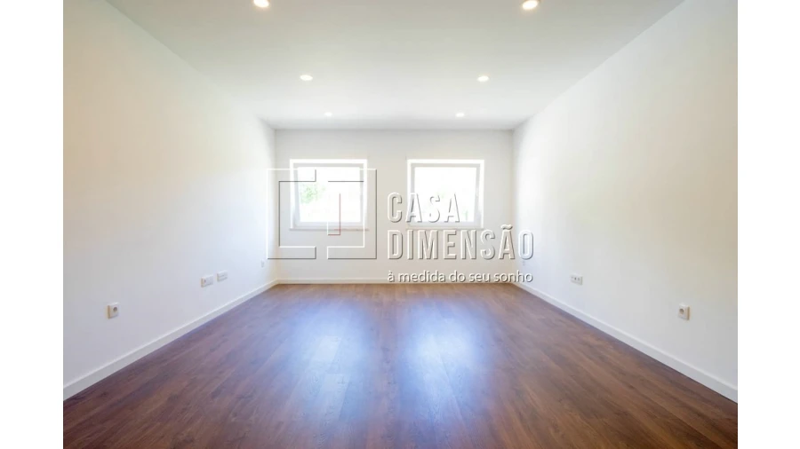 Apartamento T1 para Venda em Carnaxide e Queijas Foto 7